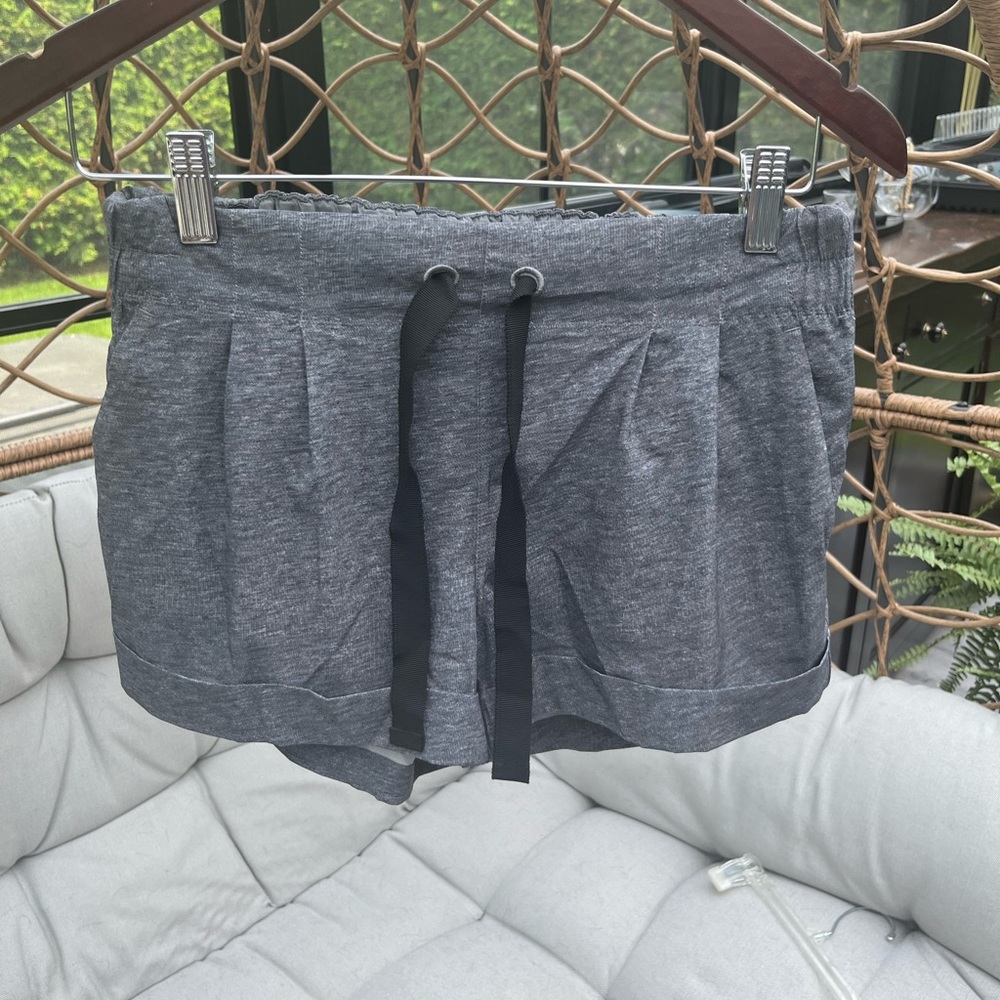 Lululemon pleated 2.5” grey shorts, size 6